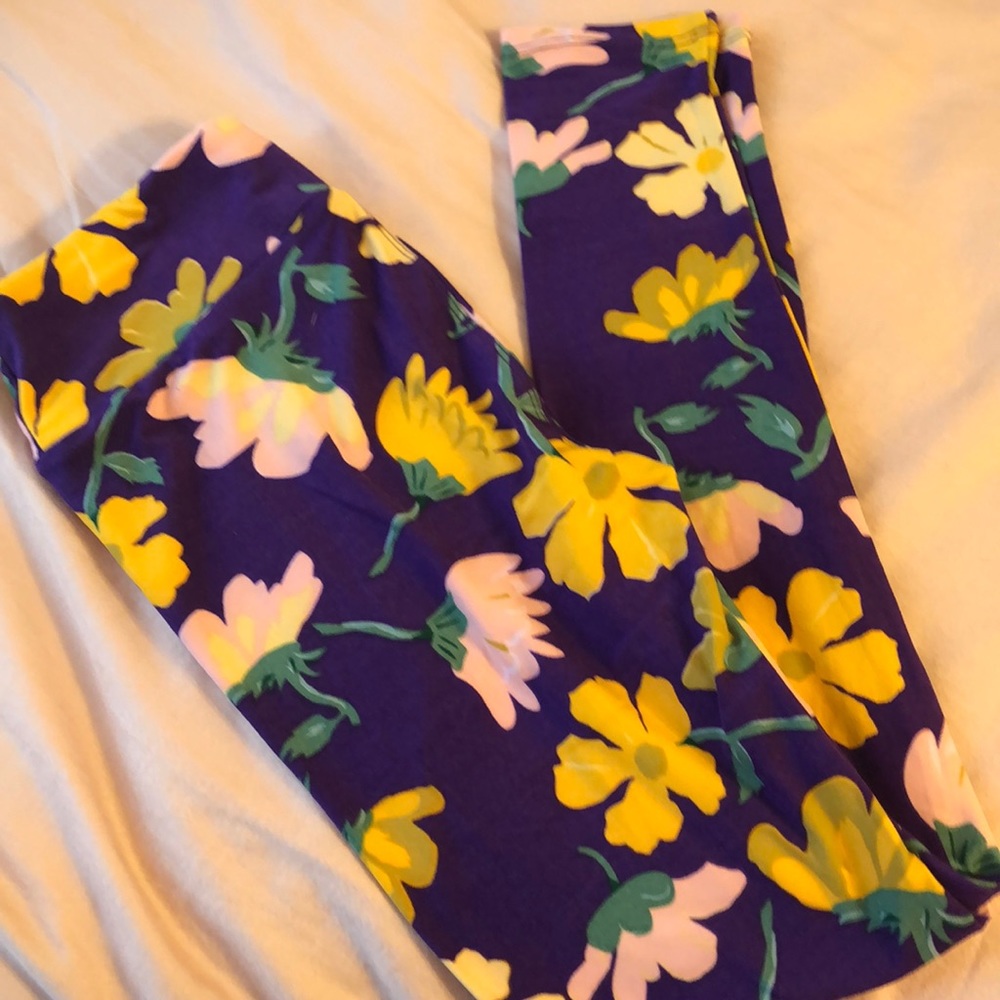 Purple background floral lularoe leggings